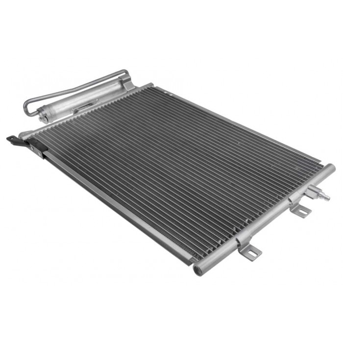 Condenseur de Clim Pour Renault Clio III Modus Grand Modus 8200443897 8200688393
