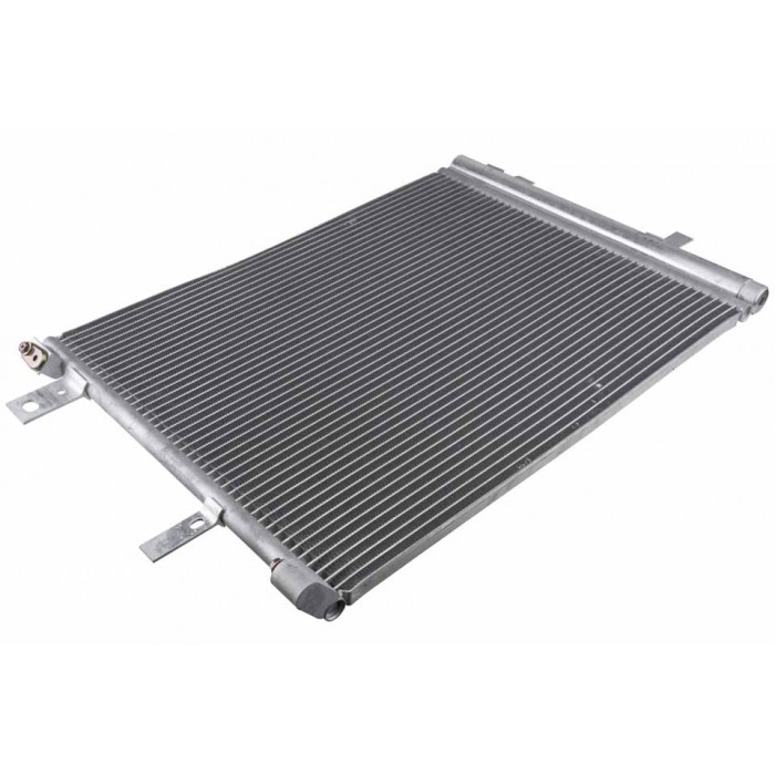 Condensateur de Clim Pour Citroën Berlingo C4 Opel Zafira Vivaro C 9815871080
