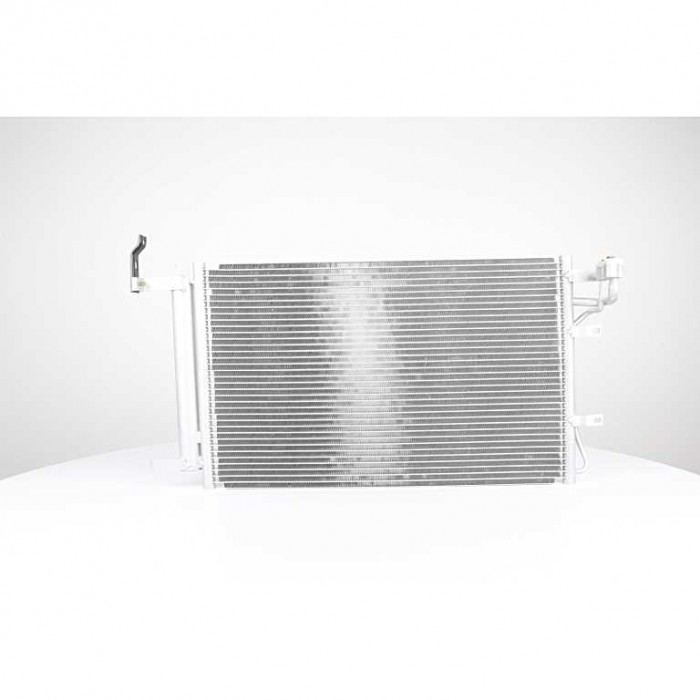 Condenseur de Climatisation Pour Kia Cerato 3/5 Portes 976062F000