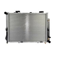 Radiateur d'eau refroidissement moteur MERCEDES Classe E A2105002803 A2105003003