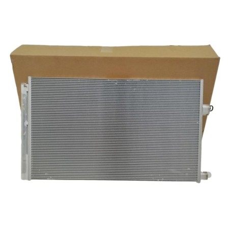 Condenseur de Clim Pour Renault Trafic III 921001261R, 921002166R