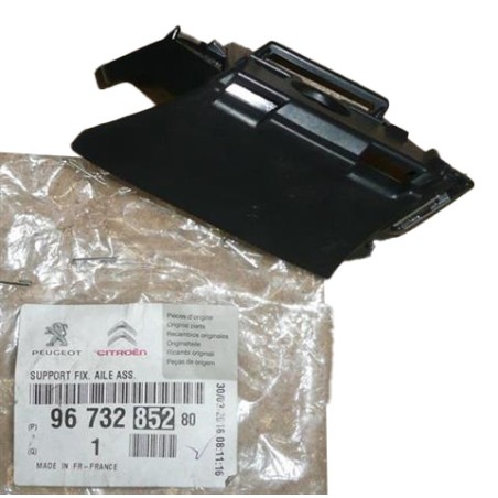 Fixation de Pare Choc Avant Droit Pour Citroën DS5