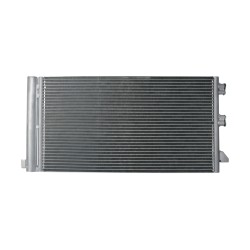 Condenseur de Clim Pour Fiat Panda 46798100 51767143 51960726 71744326 K46798100